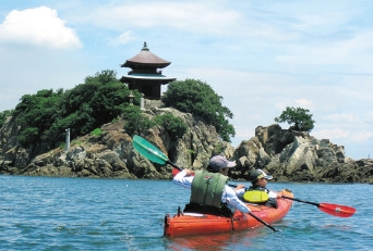 Experience sea kayaking