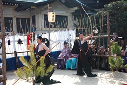 沼名前神社　お弓神事