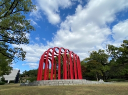 ふくやま美術館　愛のアーチ1