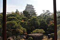 福寿会館から見る福山城