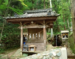 大瀧神社