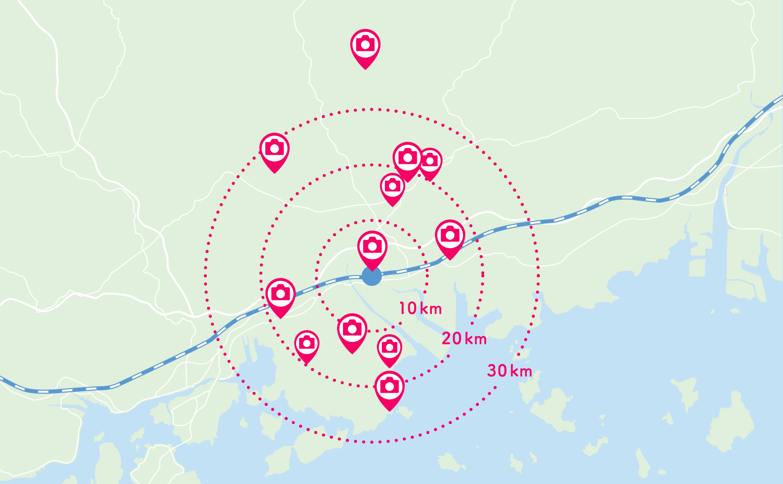 福山駅から半径20km圏内に、都会的な広場やホール、美しい海、懐かしい街並みや、景勝地鞆の浦、田舎の家、などなど、福な風景を山ほどそろえてお待ちしています。